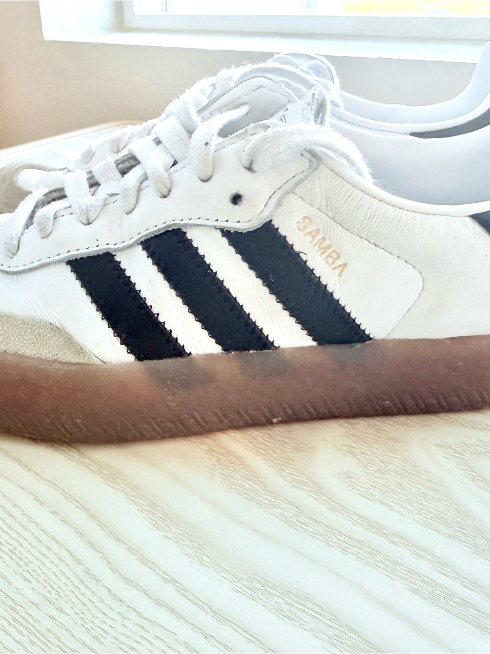 Adidas Sambas 🖤🤍 Low-Top Sneakers with Black Insole Accent White and Black - Picture 3 of 6